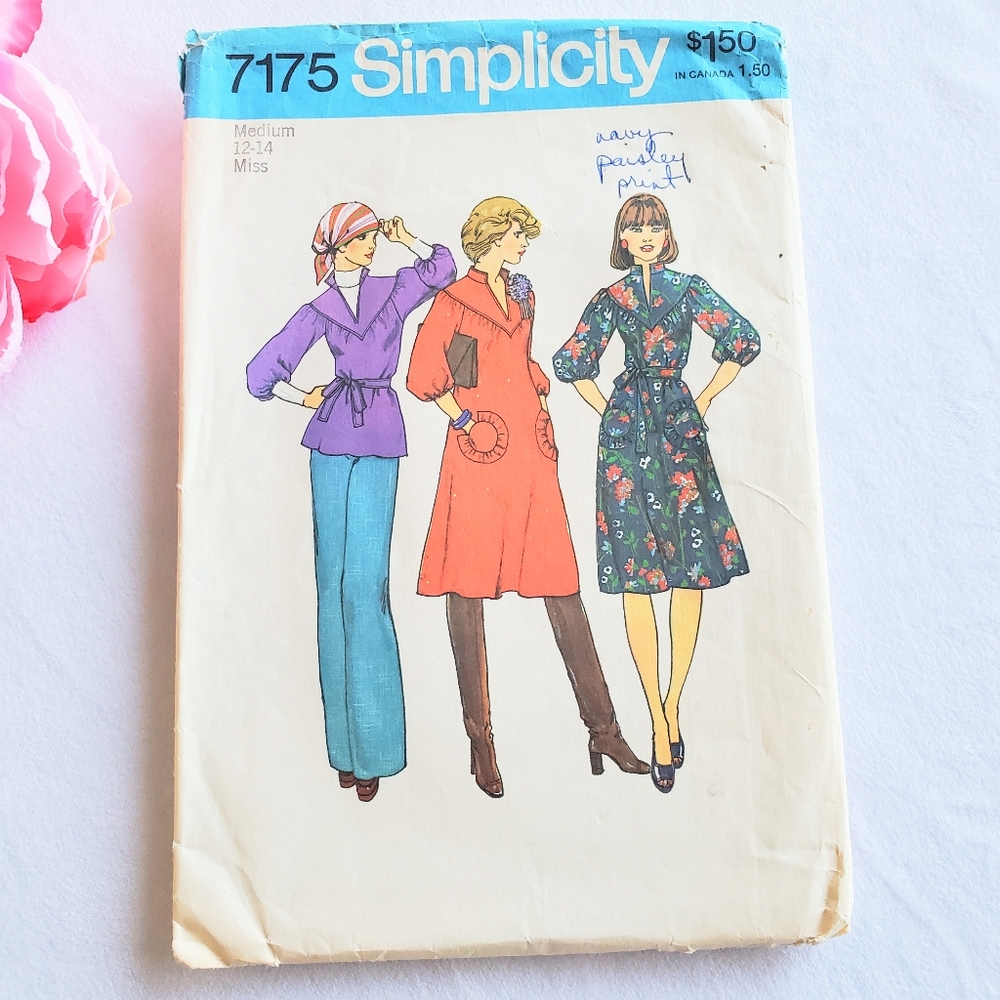 1975 Simplicity 7175 Sewing Pattern Misses Dress or Top - Picture 2 of 4